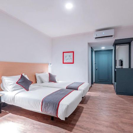 Super Oyo Townhouse 2 Hotel Gunung Sahari Jakarta Exterior photo
