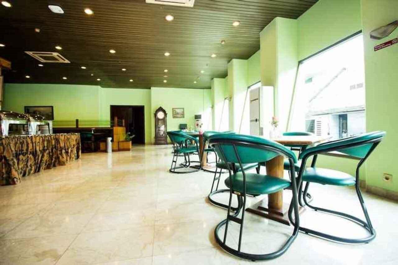 Super Oyo Townhouse 2 Hotel Gunung Sahari Jakarta Exterior photo