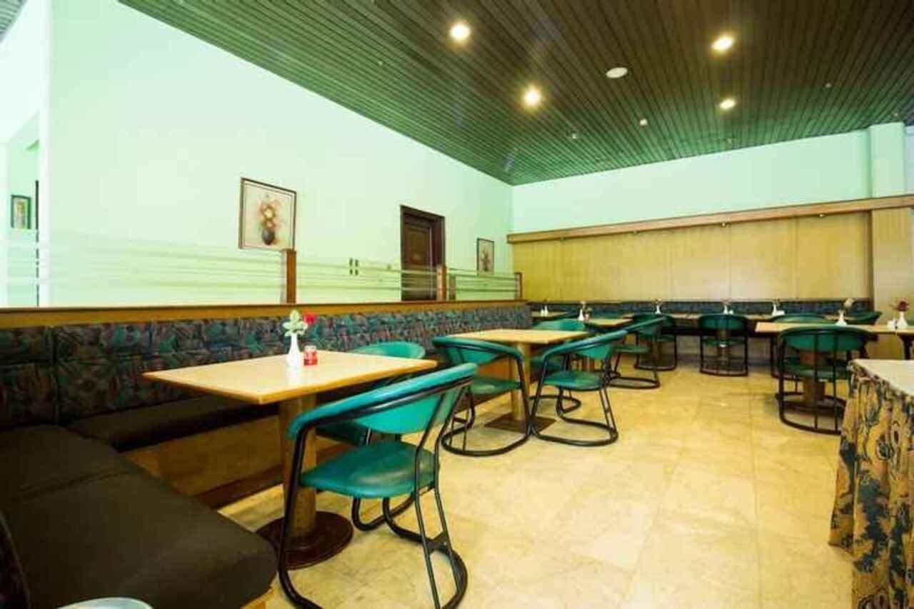 Super Oyo Townhouse 2 Hotel Gunung Sahari Jakarta Exterior photo