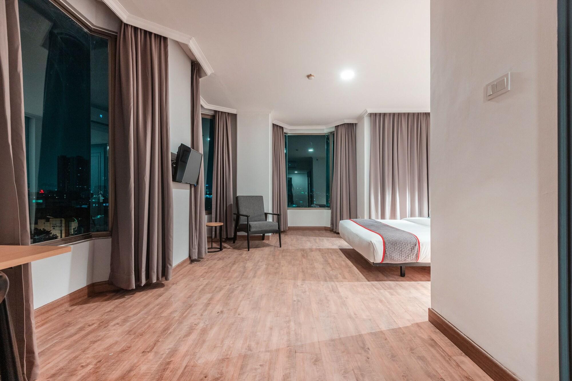 Super Oyo Townhouse 2 Hotel Gunung Sahari Jakarta Exterior photo