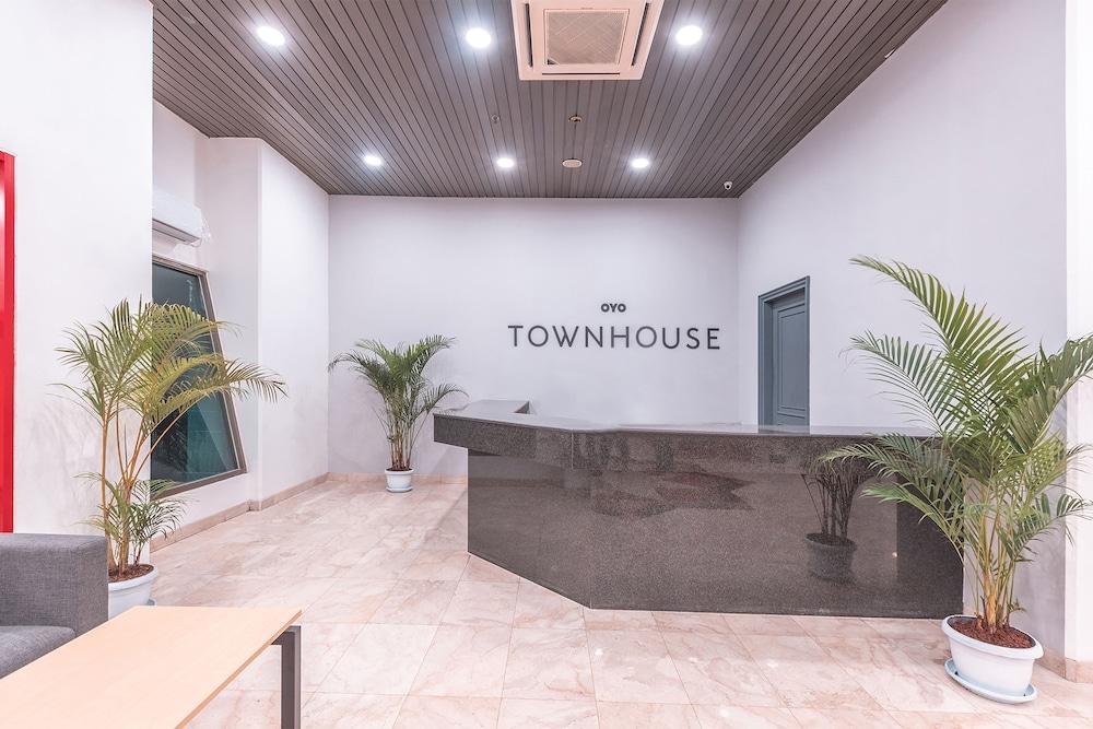 Super Oyo Townhouse 2 Hotel Gunung Sahari Jakarta Exterior photo