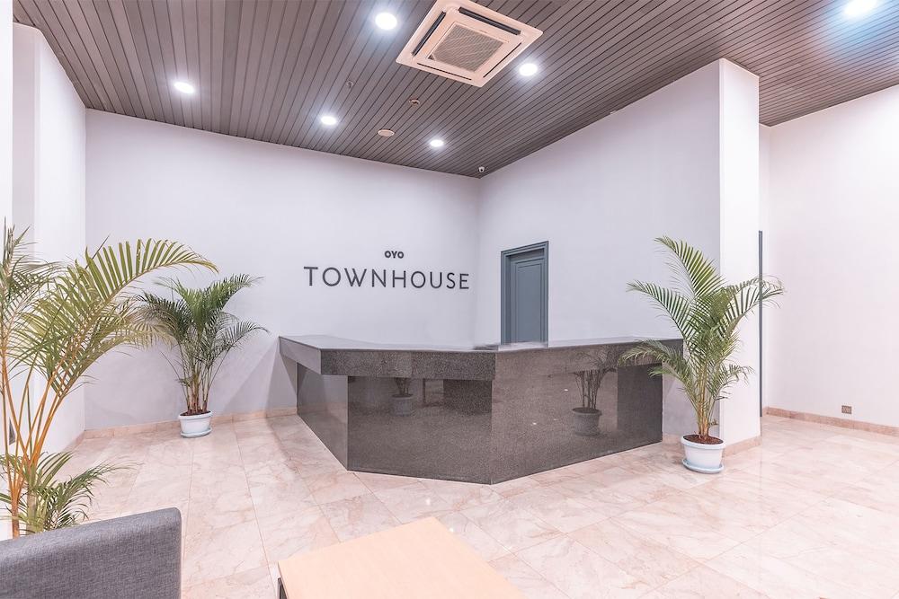 Super Oyo Townhouse 2 Hotel Gunung Sahari Jakarta Exterior photo