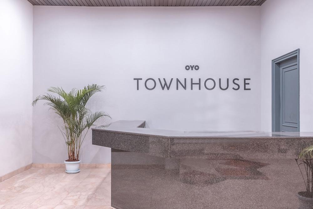 Super Oyo Townhouse 2 Hotel Gunung Sahari Jakarta Exterior photo