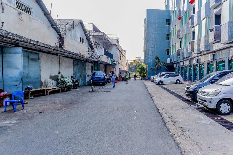 Super Oyo Townhouse 2 Hotel Gunung Sahari Jakarta Exterior photo