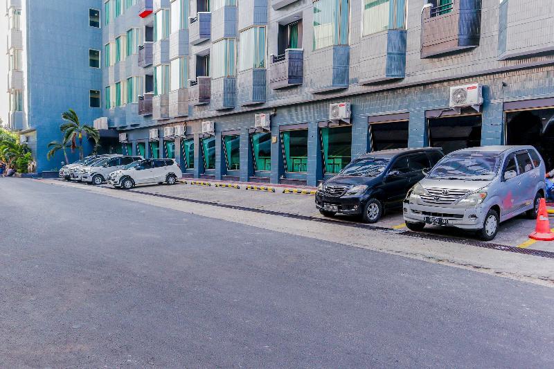 Super Oyo Townhouse 2 Hotel Gunung Sahari Jakarta Exterior photo